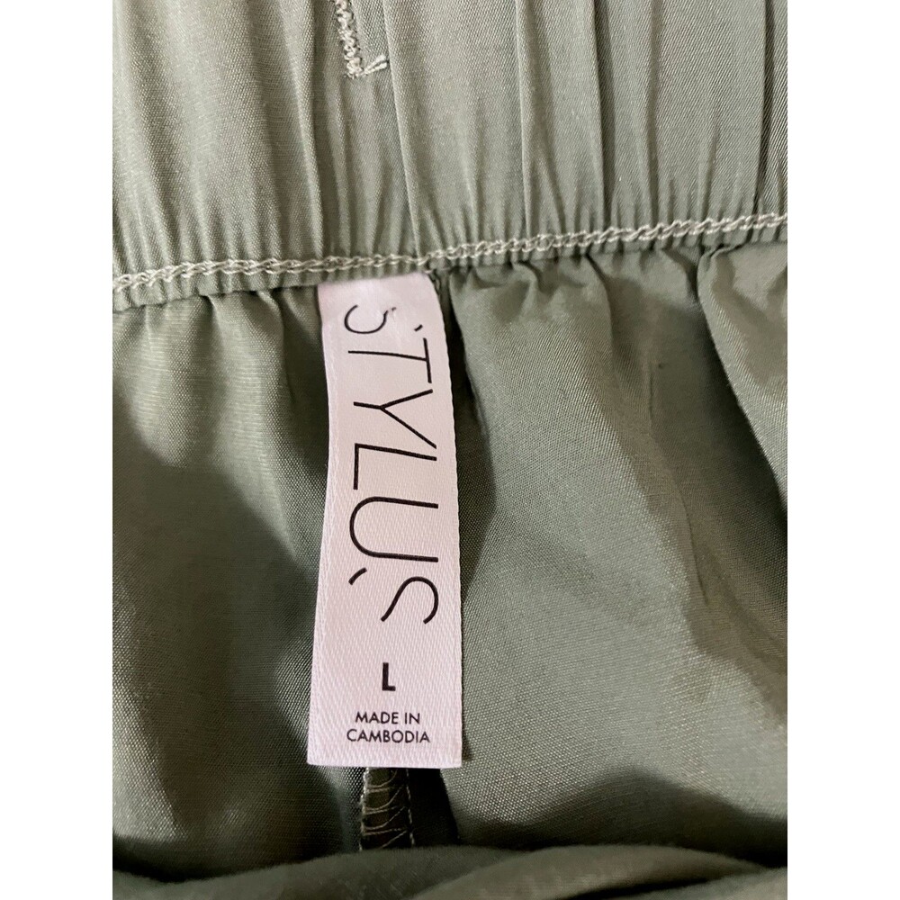 Stylus Womens Lightweight Green Pull on Shorts Size Large - Picture 2 of 6